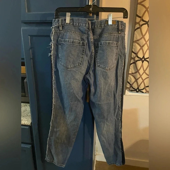 BLANK NYC Crop Girlfriend Two Tone Color Jeans Size 29 - Picture 7 of 10